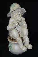 NATURAL COLOR LEPRECHAUN ON POT O GOLD